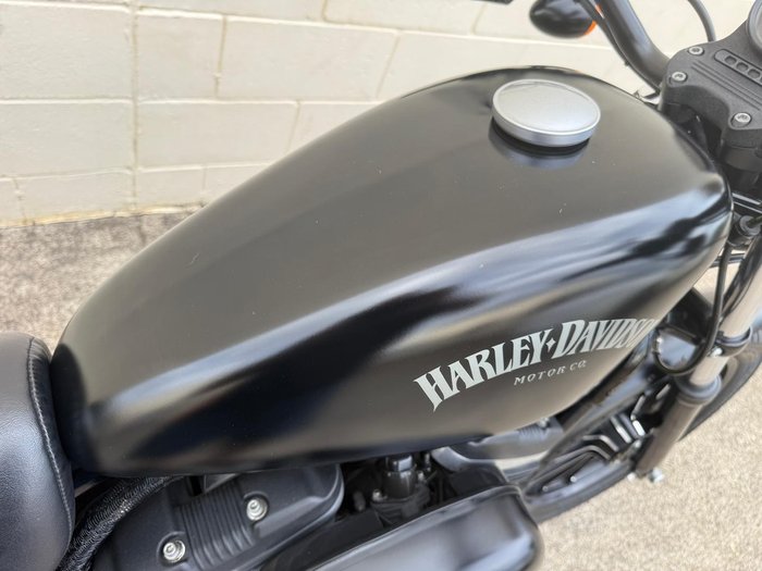 2014 Harley-Davidson Iron 883 (XL883N) Sportster Black