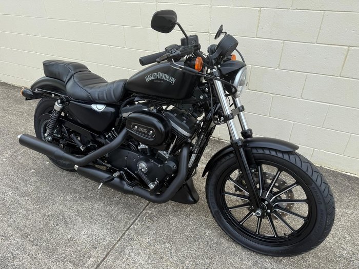 2014 Harley-Davidson Iron 883 (XL883N) Sportster Black