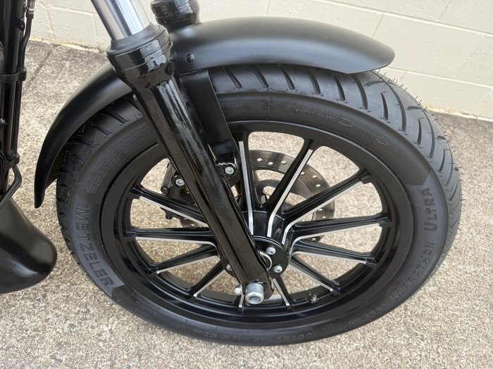 2014 Harley-Davidson Iron 883 (XL883N) Sportster Black