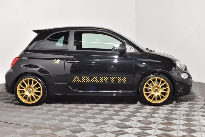 2024 Abarth 695 75 Anniversario