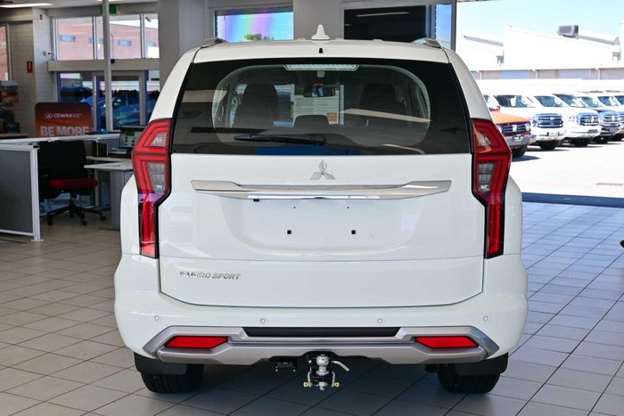 2025 Mitsubishi Pajero Sport GLX