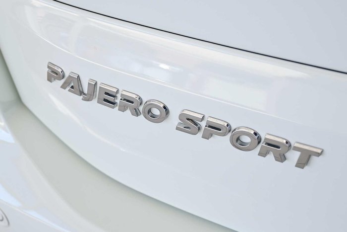 2025 Mitsubishi Pajero Sport GLX