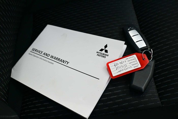 2024 Mitsubishi Outlander ES