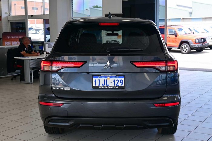 2024 Mitsubishi Outlander ES