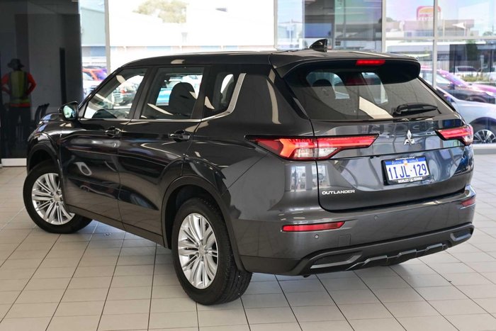 2024 Mitsubishi Outlander ES