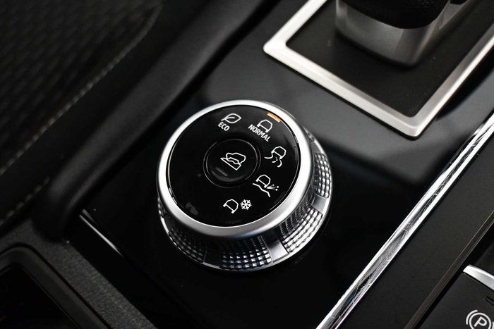 2024 Mitsubishi Outlander ES