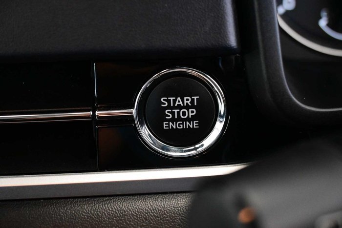 2024 Mitsubishi Outlander ES