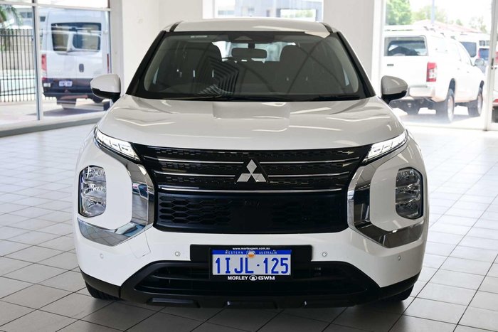 2024 Mitsubishi Outlander ES