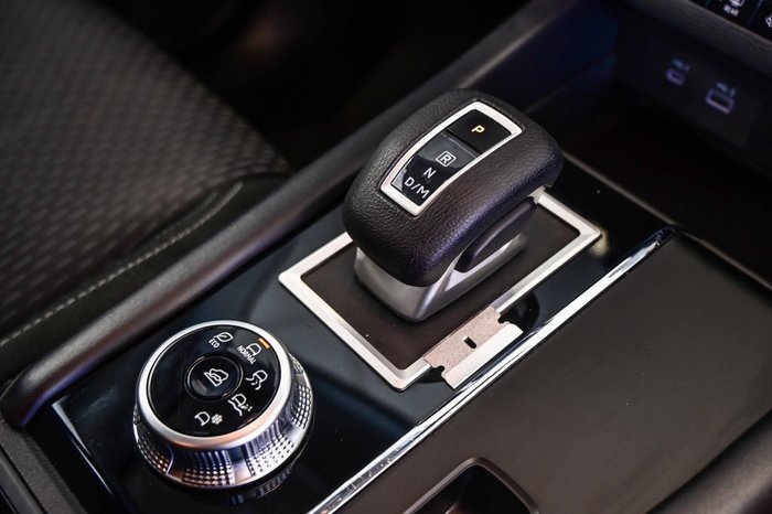 2024 Mitsubishi Outlander ES