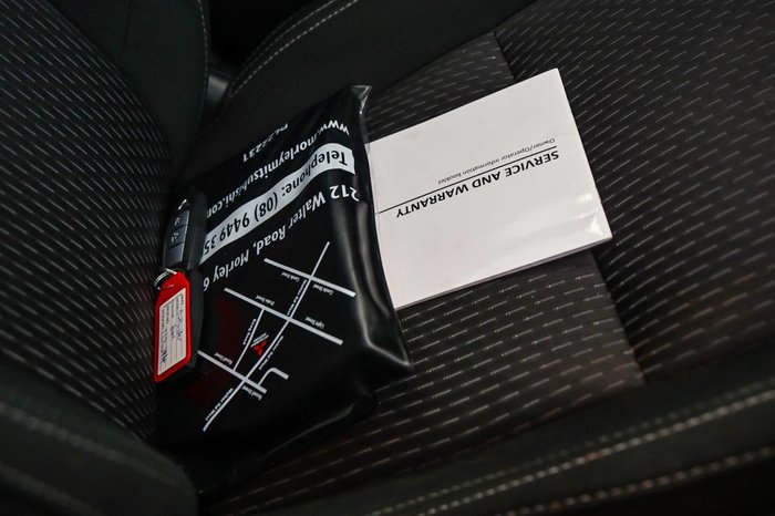 2024 Mitsubishi Outlander ES