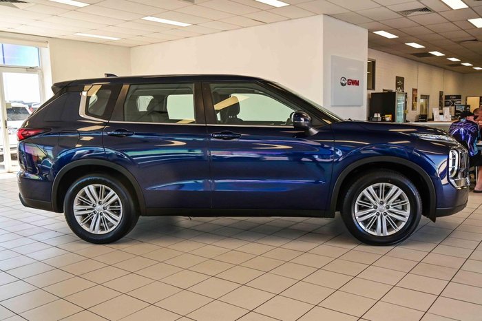 2024 Mitsubishi Outlander ES