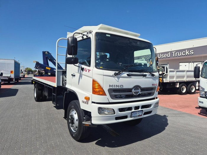 2009 Hino Gt 1322-500 Series 4X4 Tray And Crane