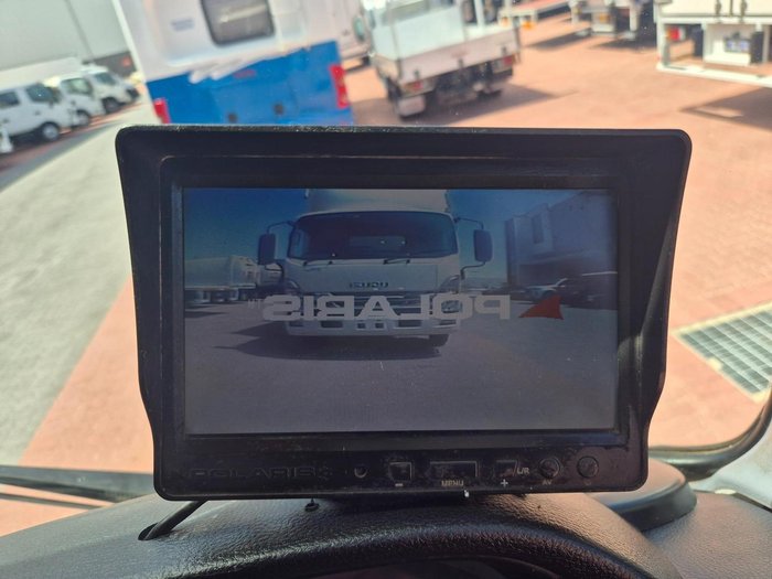 2009 Hino Gt 1322-500 Series 4X4 Tray And Crane