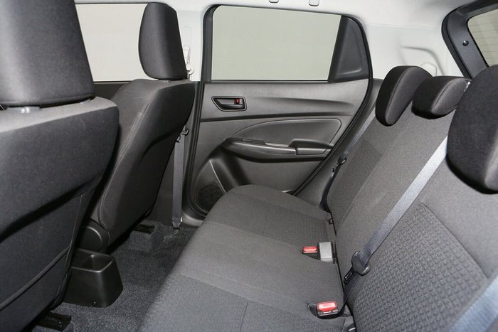 2021 Suzuki Swift GL Navigator