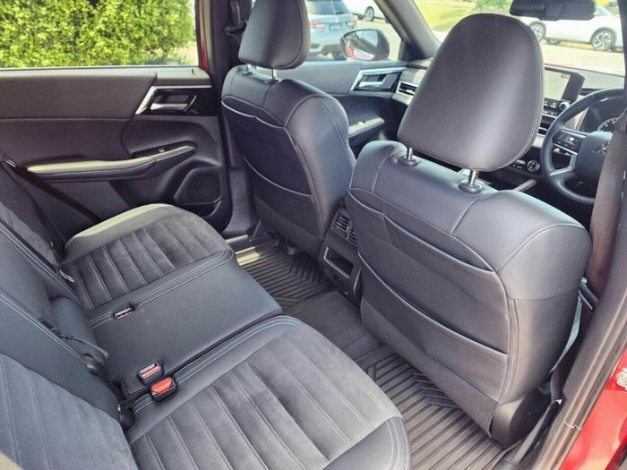 2023 Mitsubishi Outlander LS Black Edition