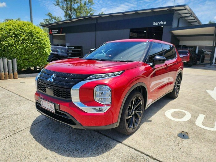 2023 Mitsubishi Outlander LS Black Edition