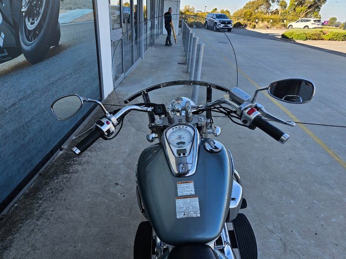 2011 Suzuki VL800T (BOULEVARD C50T) White