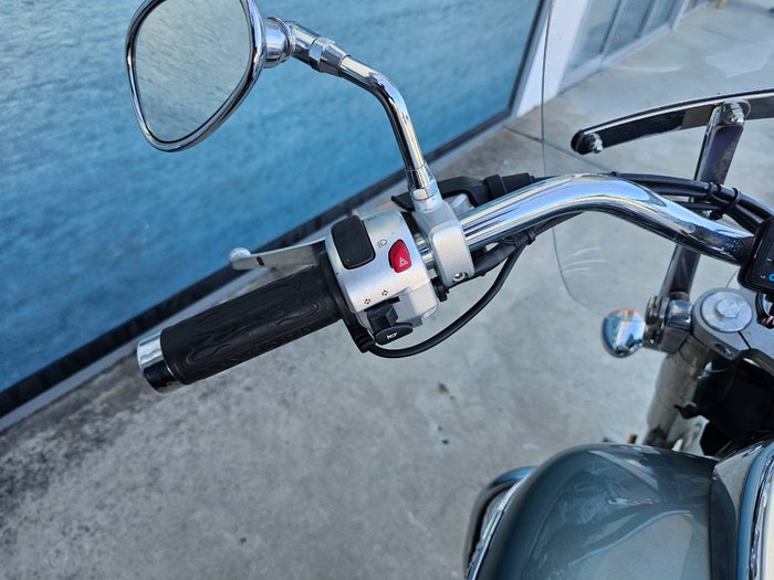 2011 Suzuki VL800T (BOULEVARD C50T) White