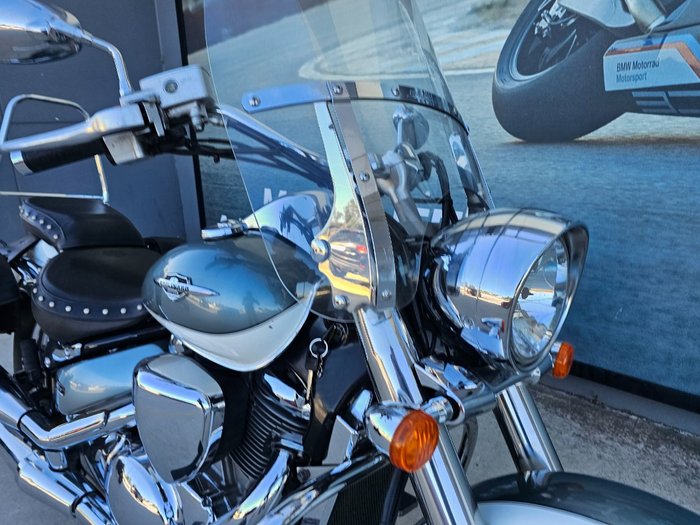 2011 Suzuki VL800T (BOULEVARD C50T) White