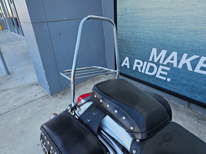 2011 Suzuki VL800T (BOULEVARD C50T) White