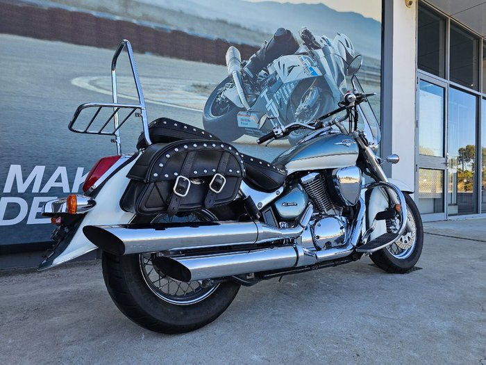 2011 Suzuki VL800T (BOULEVARD C50T) White