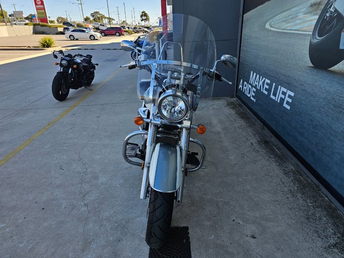 2011 Suzuki VL800T (BOULEVARD C50T) White