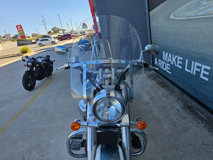 2011 Suzuki VL800T (BOULEVARD C50T) White