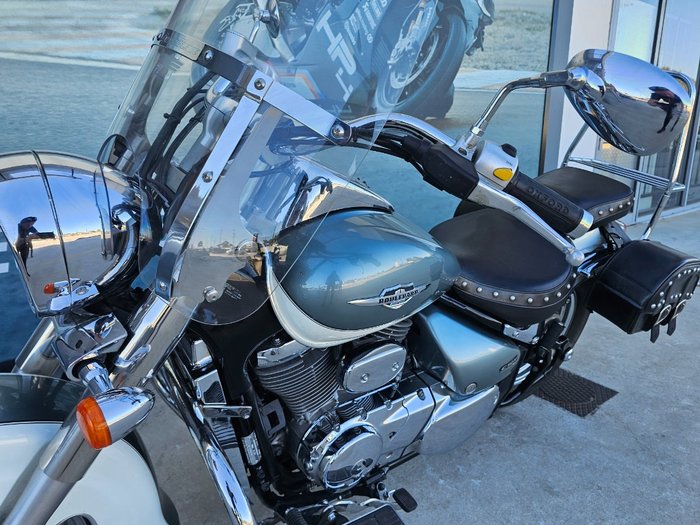 2011 Suzuki VL800T (BOULEVARD C50T) White