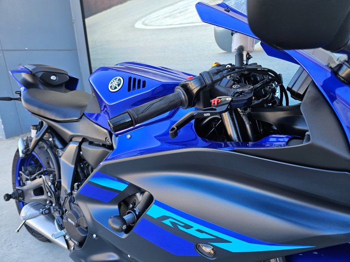 2024 Yamaha YZF-R7LA Blue