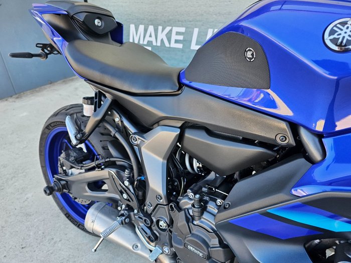 2024 Yamaha YZF-R7LA Blue