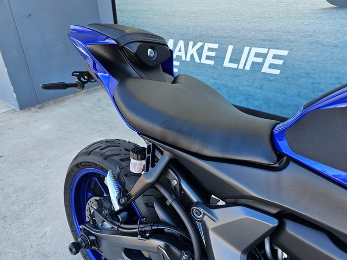 2024 Yamaha YZF-R7LA Blue