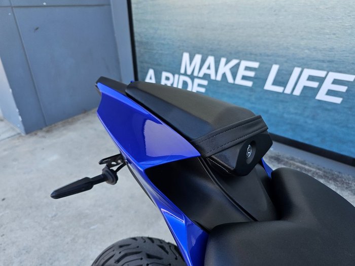2024 Yamaha YZF-R7LA Blue