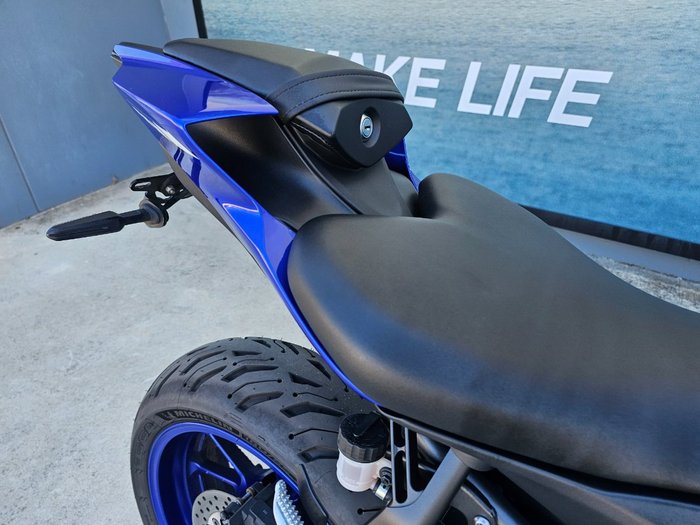 2024 Yamaha YZF-R7LA Blue