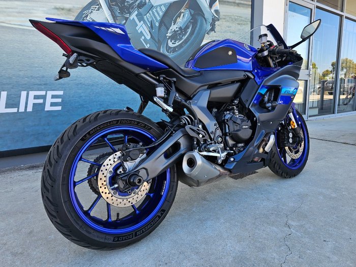 2024 Yamaha YZF-R7LA Blue