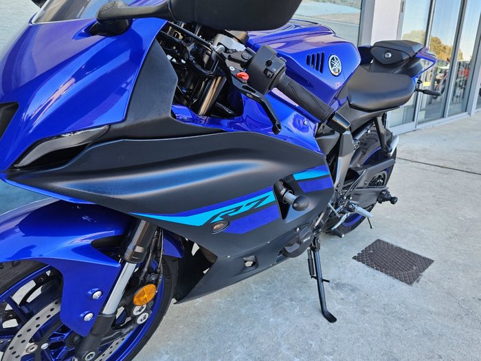 2024 Yamaha YZF-R7LA Blue