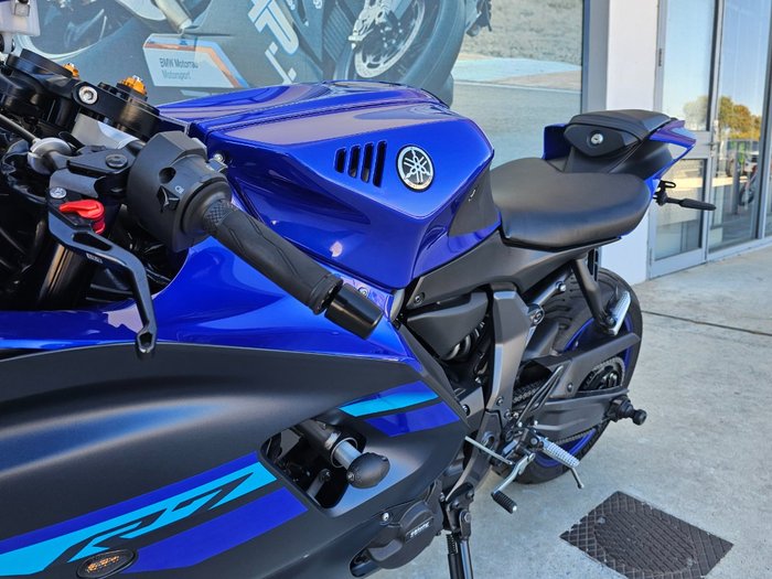 2024 Yamaha YZF-R7LA Blue