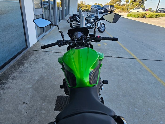 2022 Kawasaki Z400 Green