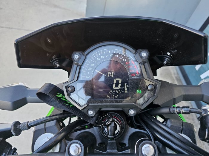 2022 Kawasaki Z400 Green