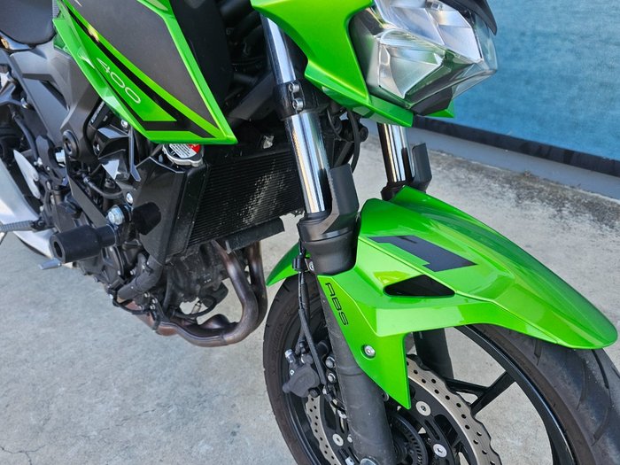 2022 Kawasaki Z400 Green