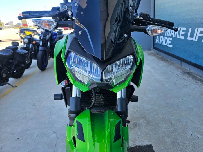 2022 Kawasaki Z400 Green