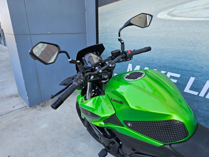 2022 Kawasaki Z400 Green