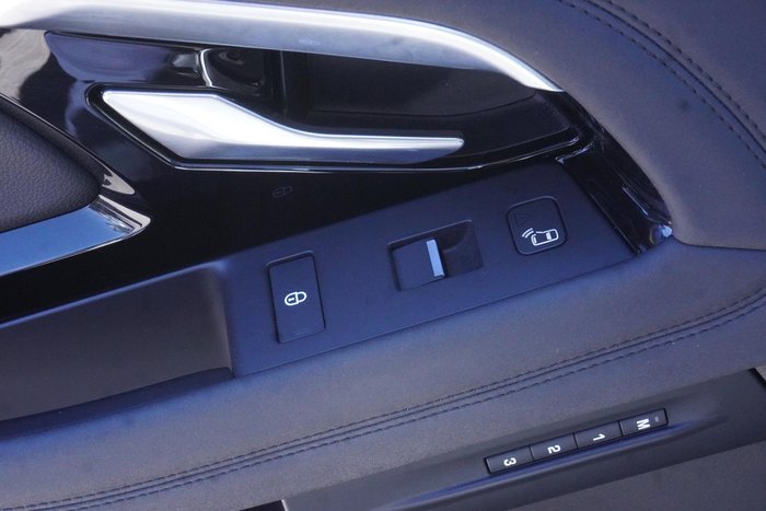 2019 Land Rover Range Rover Evoque P200 SE