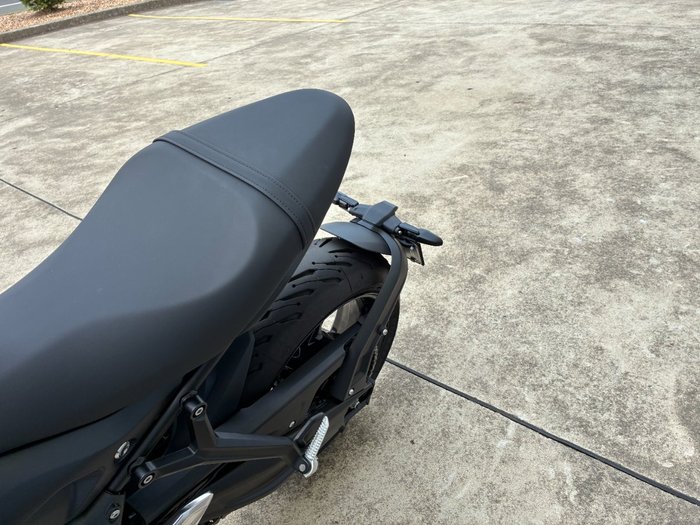 2025 Triumph TRIDENT 660 Black