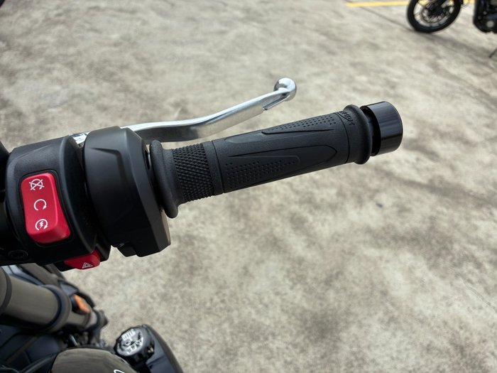 2025 Triumph TRIDENT 660 Black