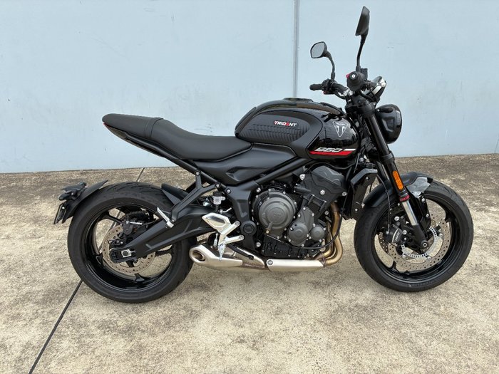 2025 Triumph TRIDENT 660 Black