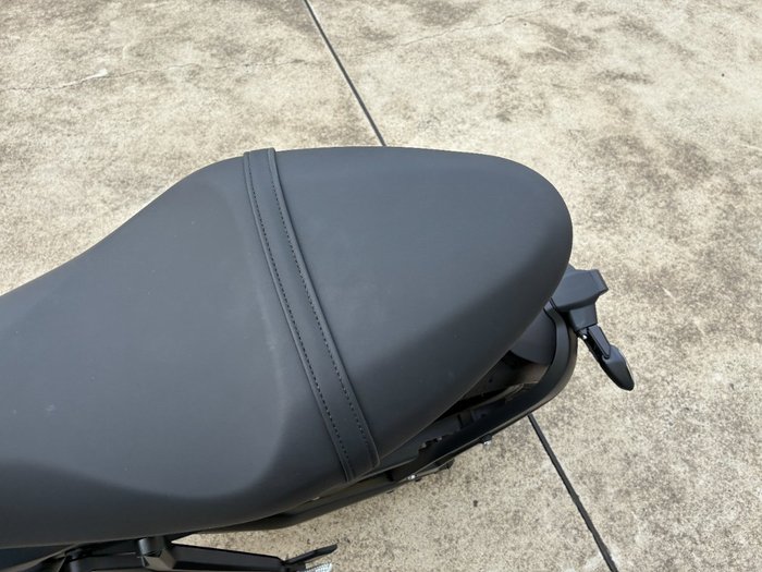 2025 Triumph TRIDENT 660 Black