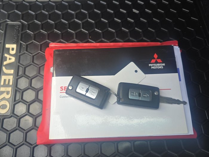 2018 Mitsubishi Pajero GLX NX MY18 4X4 Dual Range Sterling Silver