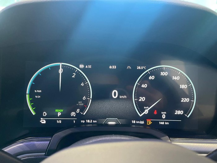 2025 Volkswagen Touareg R