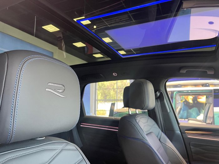 2025 Volkswagen Touareg R