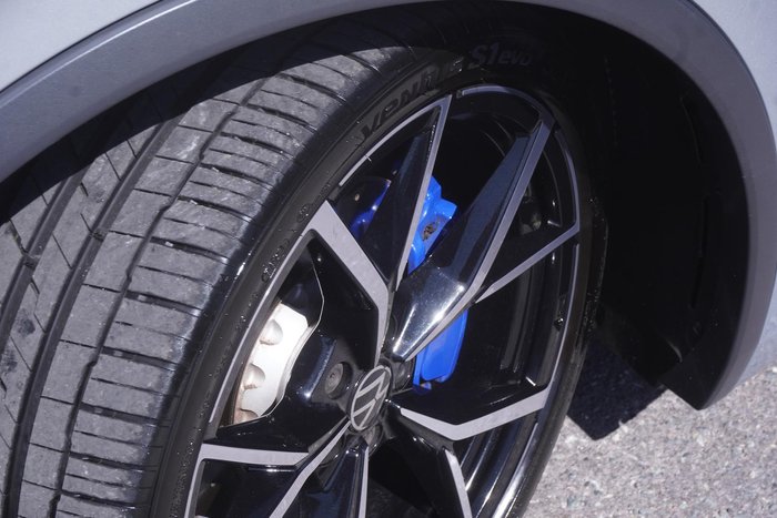 2022 Volkswagen Tiguan R